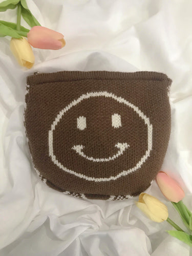 Smiley Clutch in Brown